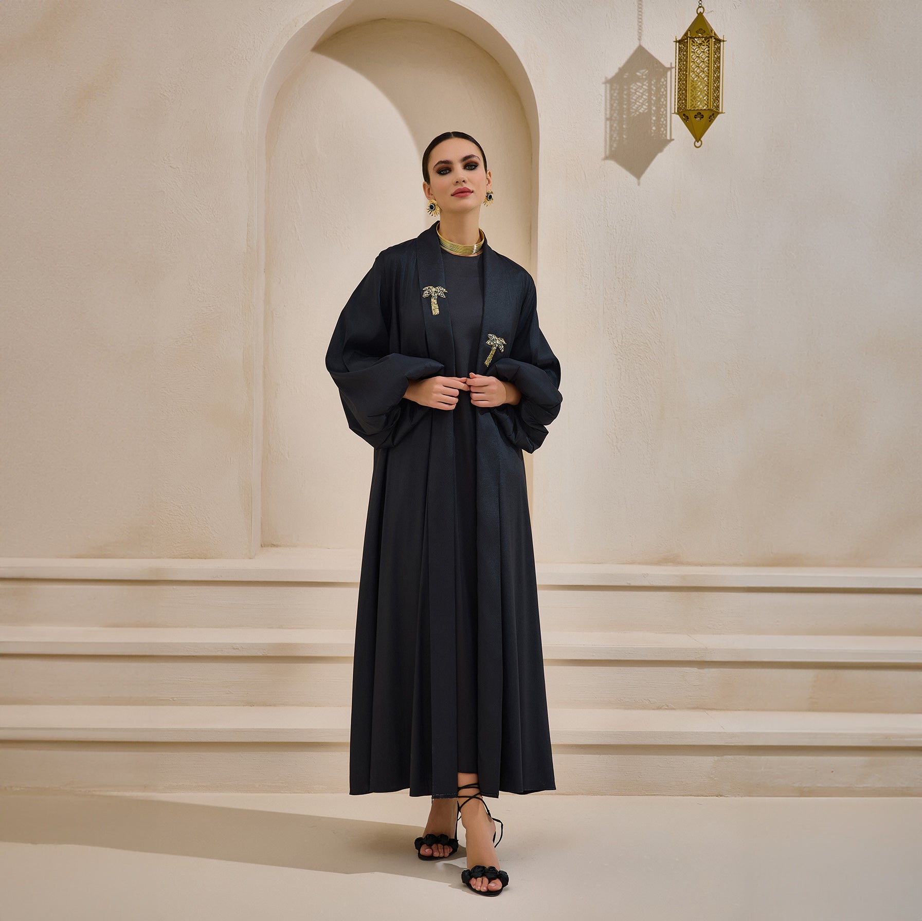 your-online-store-for-premium-hand-embellished-taffeta-black-abaya-online-sale_0.jpg