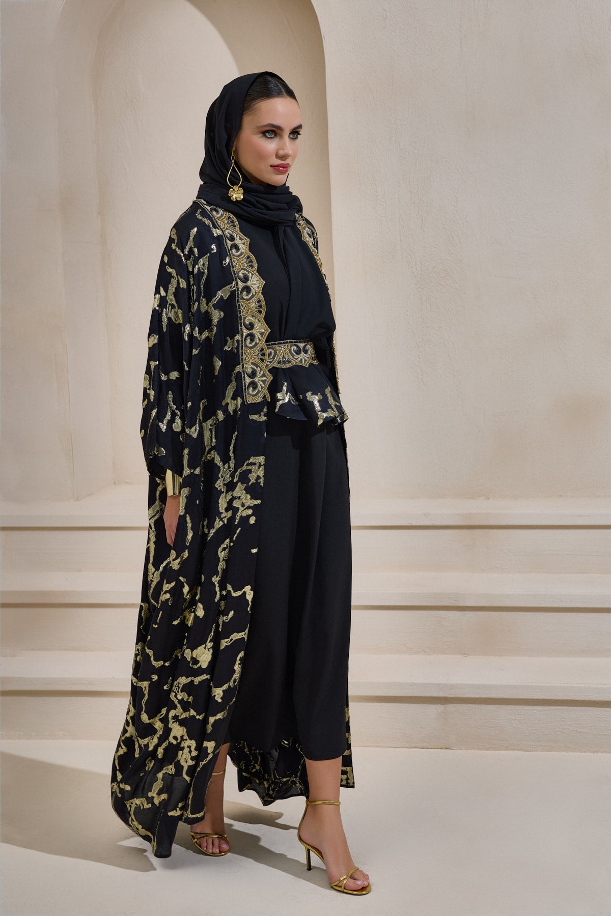 were-making-it-easy-to-buy-and-sell-limited-collection-shimmer-black-abaya-set-with-shawl-discount_0.jpg